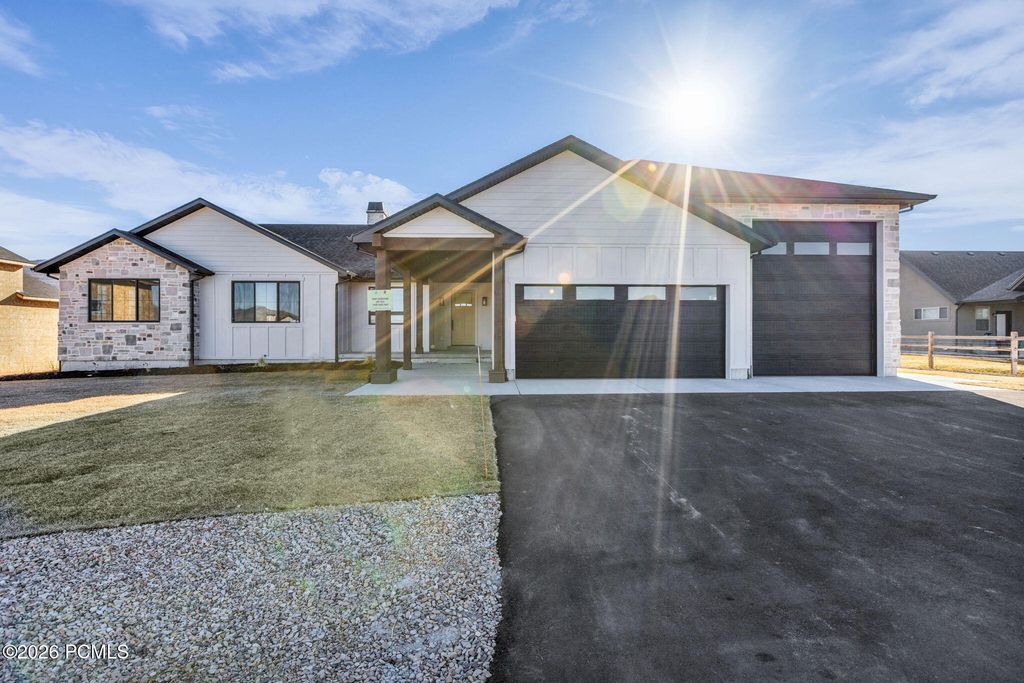 1449 Sage Way, Francis, UT 84036