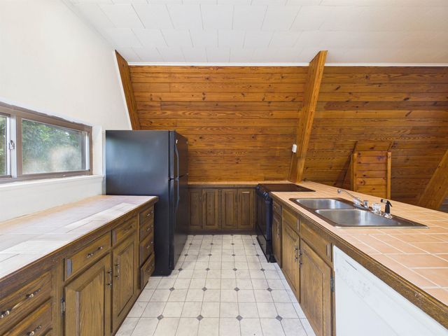 248 Gideon Rd, Huntington, WV 25705