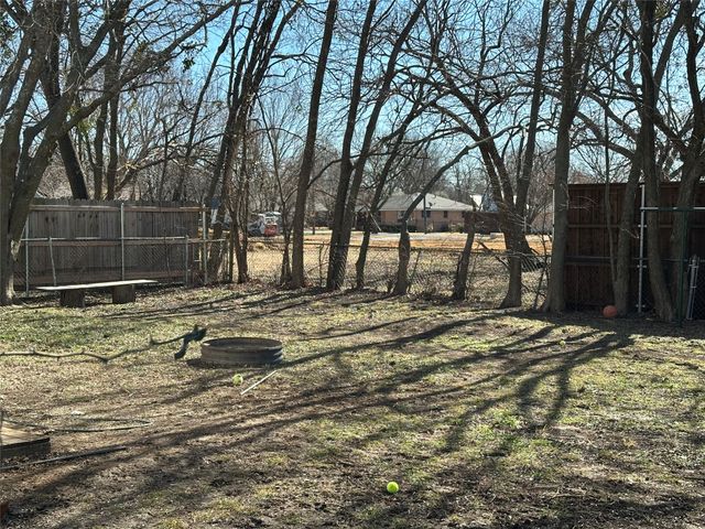 449 Rigsby Drive, Van Alstyne, TX 75495