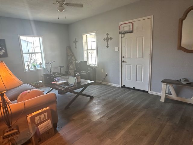 449 Rigsby Drive, Van Alstyne, TX 75495