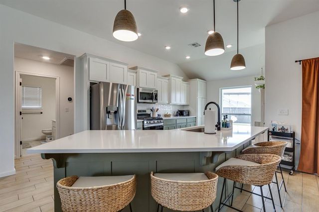 8600 NW 77th Place, Oklahoma City, OK 73132