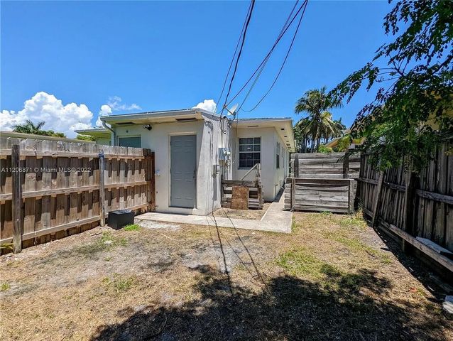 1512 NE 109th Street 1512, Miami, FL 33161