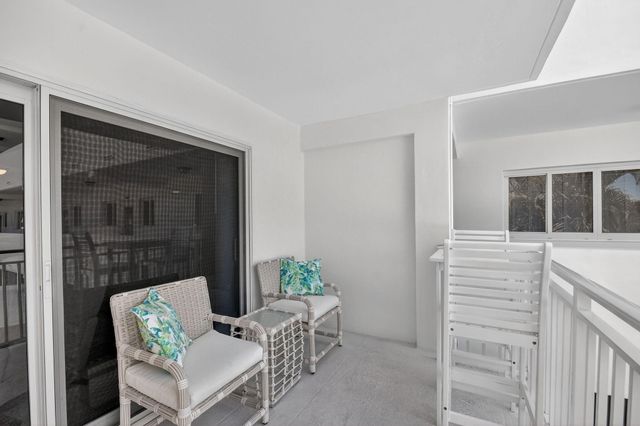 33 Ocean Avenue 202, Palm Beach Shores, FL 33404