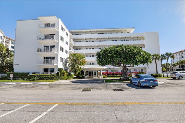33 Ocean Avenue 202, Palm Beach Shores, FL 33404