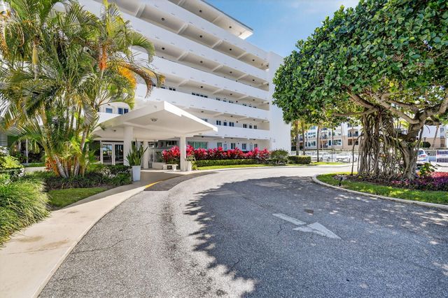 33 Ocean Avenue 202, Palm Beach Shores, FL 33404