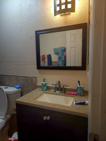 2790 NW 80th Ave, Sunrise, FL 33322