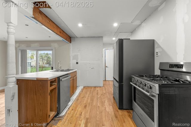 9133 Tavistock Drive, Plymouth Charter Township, MI 48170