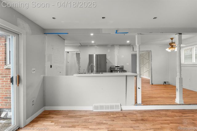 9133 Tavistock Drive, Plymouth Charter Township, MI 48170