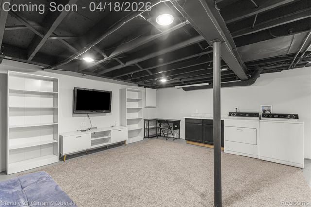 9133 Tavistock Drive, Plymouth Charter Township, MI 48170