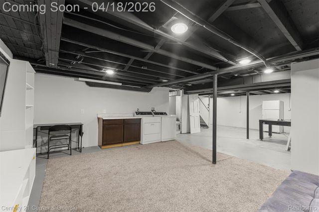 9133 Tavistock Drive, Plymouth Charter Township, MI 48170