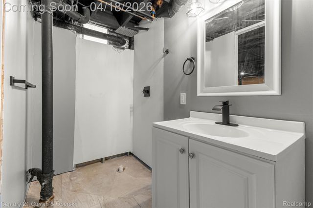 9133 Tavistock Drive, Plymouth Charter Township, MI 48170