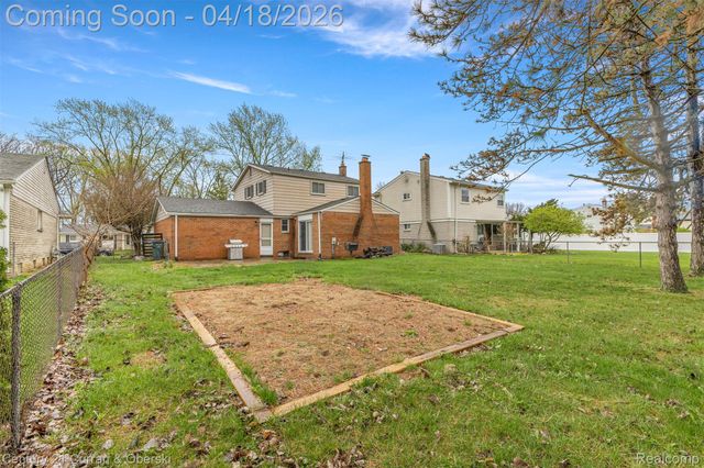 9133 Tavistock Drive, Plymouth Charter Township, MI 48170