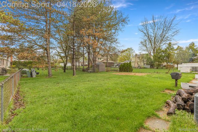 9133 Tavistock Drive, Plymouth Charter Township, MI 48170