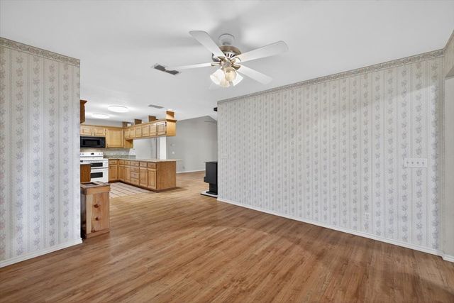 4609 Slayton Road, Cleburne, TX 76031