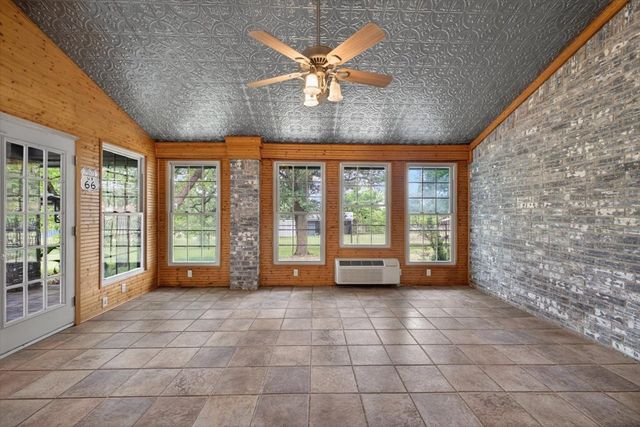 4609 Slayton Road, Cleburne, TX 76031