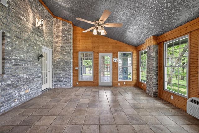 4609 Slayton Road, Cleburne, TX 76031