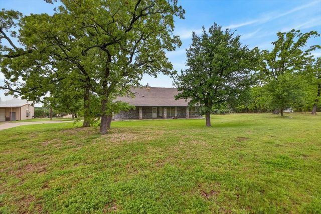 4609 Slayton Road, Cleburne, TX 76031