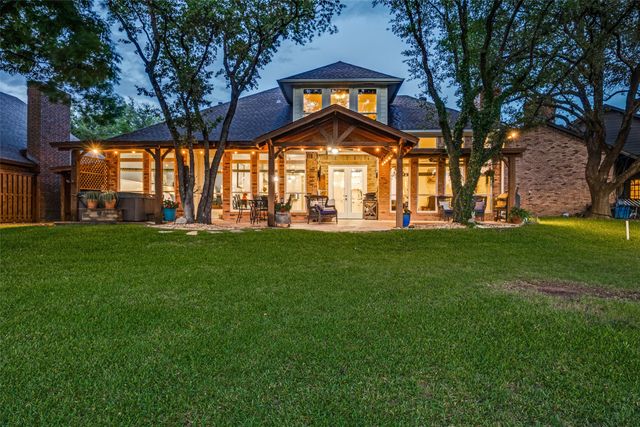 2034 Hillcrest Court, Mckinney, TX 75072