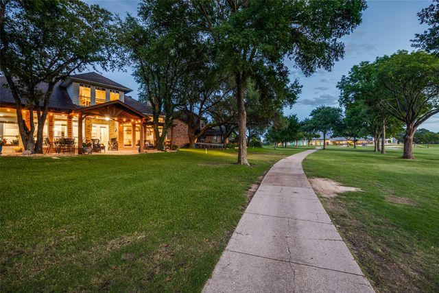 2034 Hillcrest Court, Mckinney, TX 75072