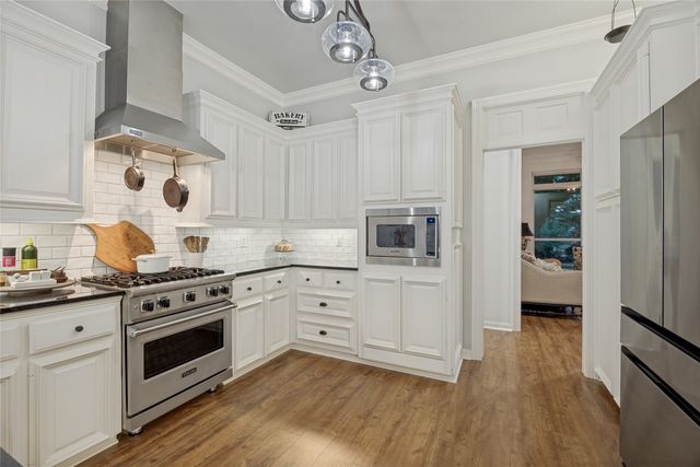 2034 Hillcrest Court, Mckinney, TX 75072