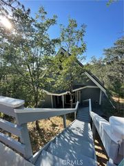 1446 Sequoia, Lake Arrowhead, CA 92352