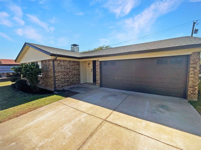 6476 Old Mill Circle, Watauga, TX 76148