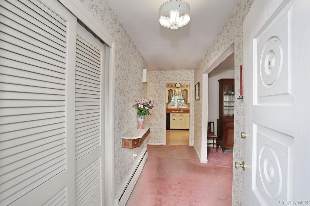 30 Pacific Avenue, Nanuet, NY 10954 — photo 3