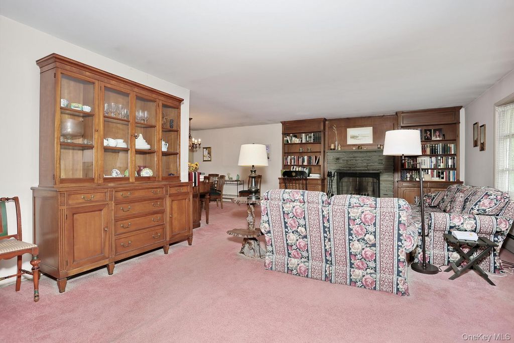 30 Pacific Avenue, Nanuet, NY 10954 — photo 5