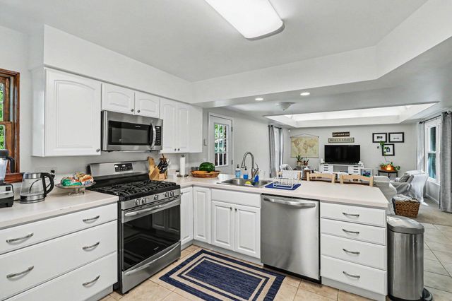 5 Merwood Drive E, Battle Creek, MI 49017