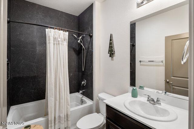 8405 Castletroy Drive, Verdi, NV 89439