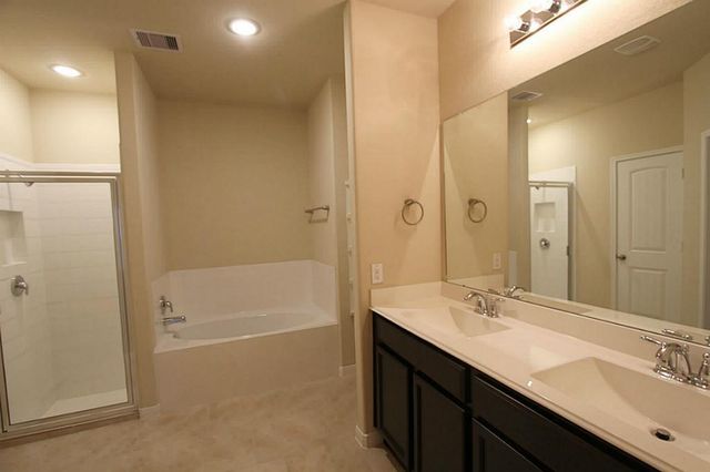 722 Mill Spring Court, Rosenberg, TX 77469