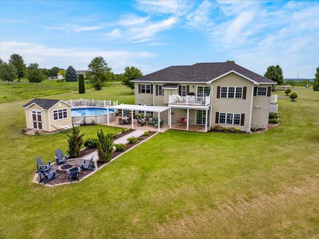 W7620 County Road H, New Glarus, WI 53574
