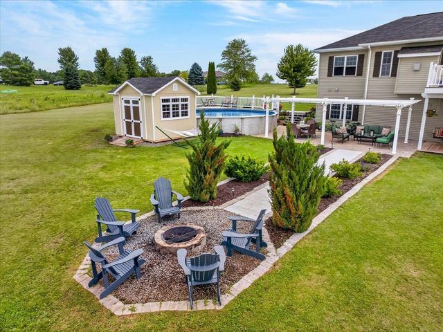 W7620 County Road H, New Glarus, WI 53574