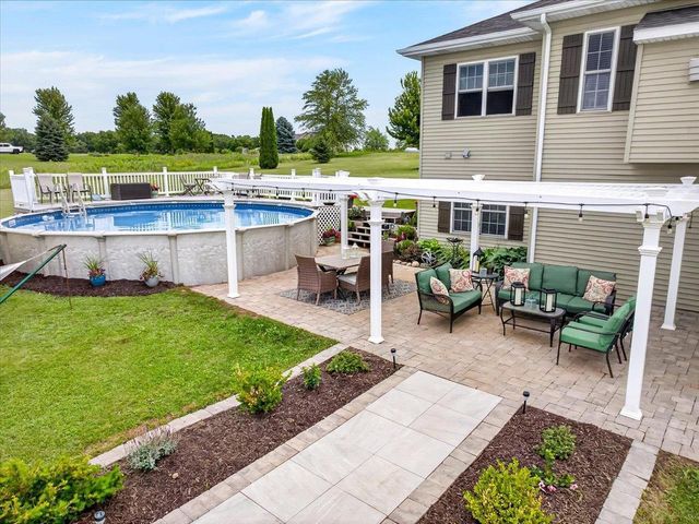 W7620 County Road H, New Glarus, WI 53574