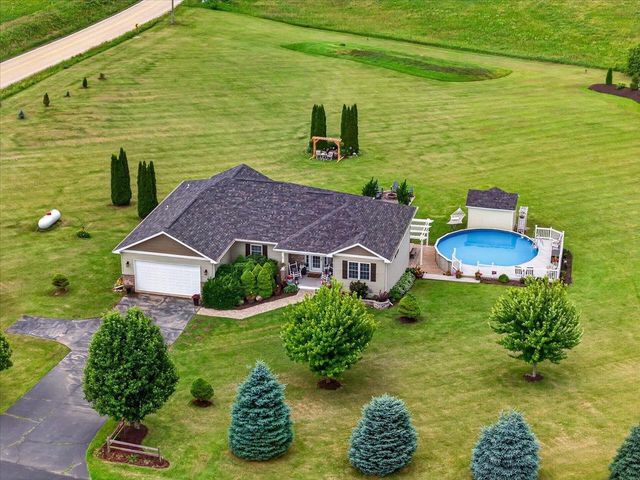 W7620 County Road H, New Glarus, WI 53574