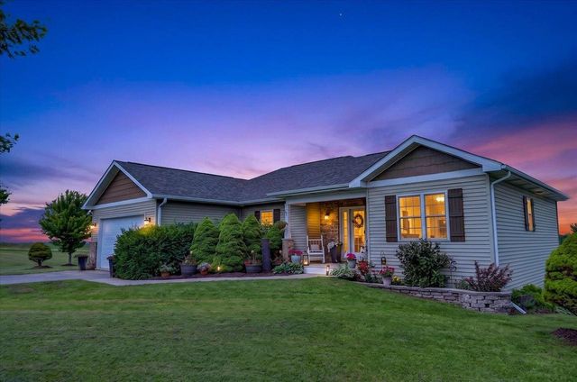 W7620 County Road H, New Glarus, WI 53574