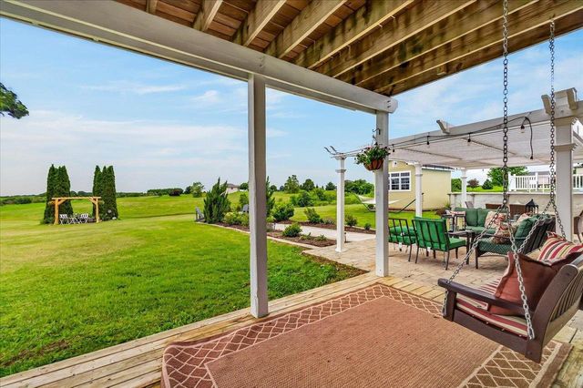 W7620 County Road H, New Glarus, WI 53574