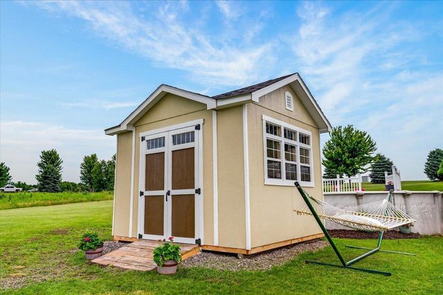 W7620 County Road H, New Glarus, WI 53574