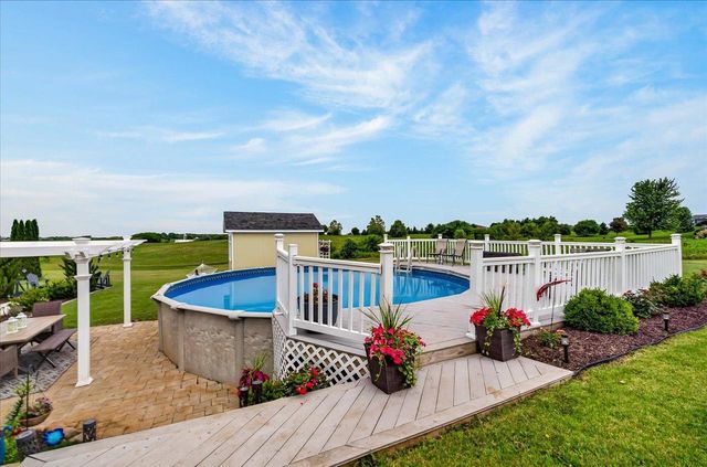 W7620 County Road H, New Glarus, WI 53574