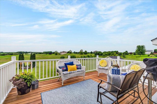 W7620 County Road H, New Glarus, WI 53574