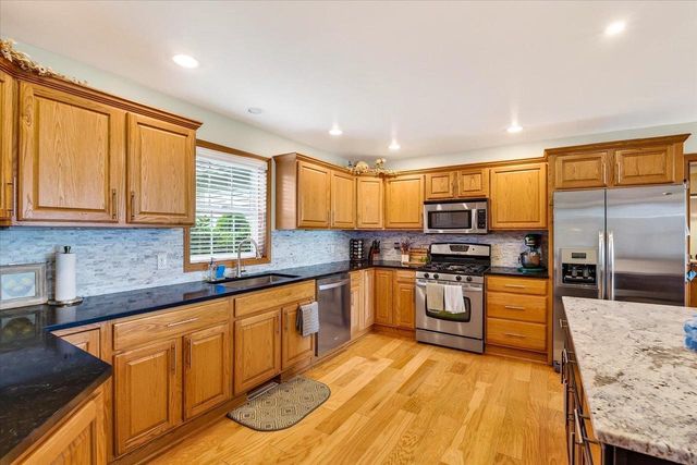 W7620 County Road H, New Glarus, WI 53574