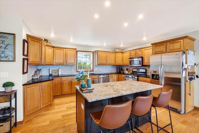 W7620 County Road H, New Glarus, WI 53574