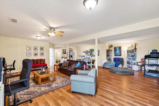 W7620 County Road H, New Glarus, WI 53574
