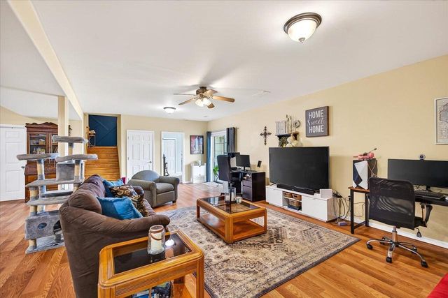 W7620 County Road H, New Glarus, WI 53574