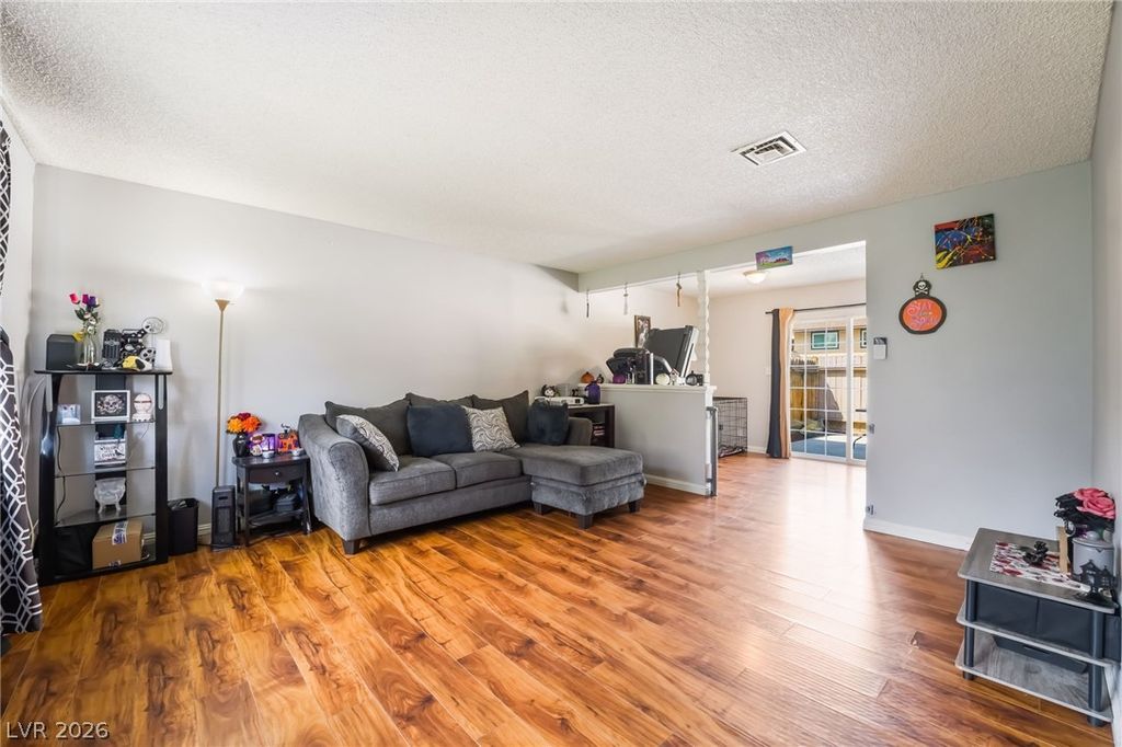 6135 Meadowgrass Lane, Las Vegas, NV 89103 — photo 3