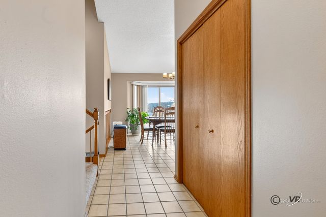 1898 Delmar Drive, Freeport, IL 61032