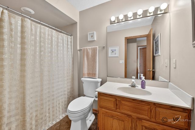 1898 Delmar Drive, Freeport, IL 61032