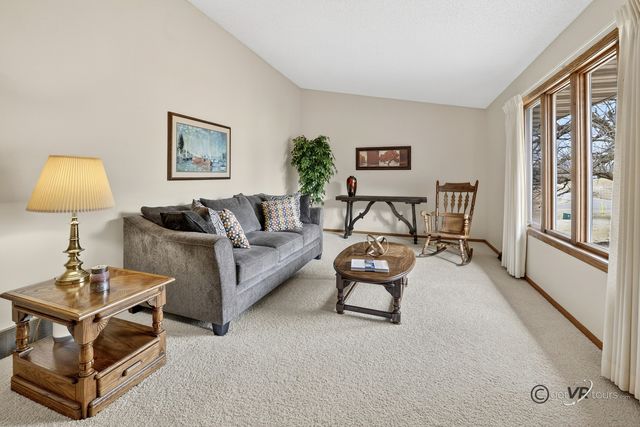 1898 Delmar Drive, Freeport, IL 61032