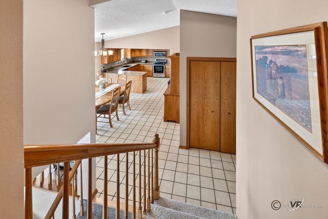 1898 Delmar Drive, Freeport, IL 61032