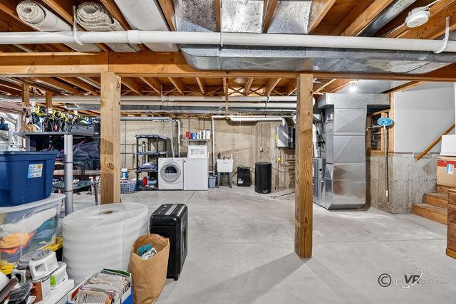 1898 Delmar Drive, Freeport, IL 61032